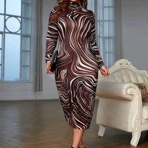 NEW-PLUS SIZE Mock Kneck Marbeled Bosycon Dress.